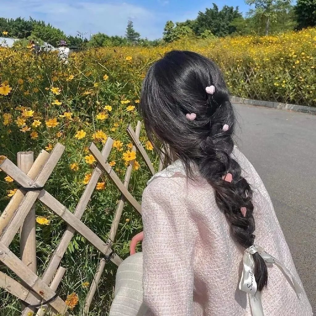 你好！梅芳草